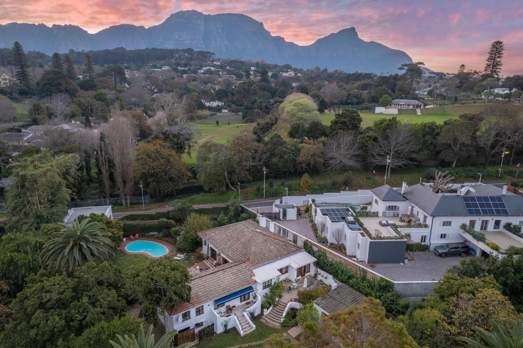 Hillingdale On Alexandra Hotel Cape Town Exterior photo